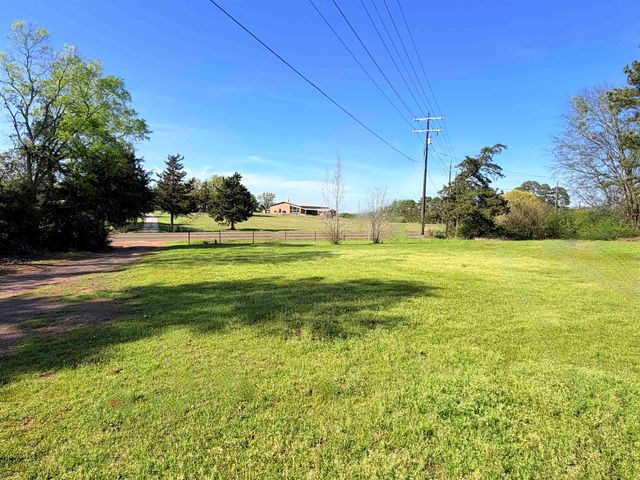 16508 E FM 1716, Henderson, TX 75652