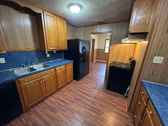 16508 E FM 1716, Henderson, TX 75652