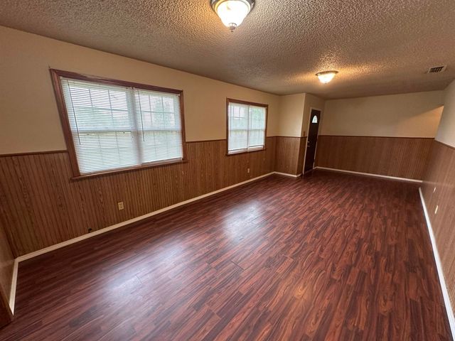 16508 E FM 1716, Henderson, TX 75652