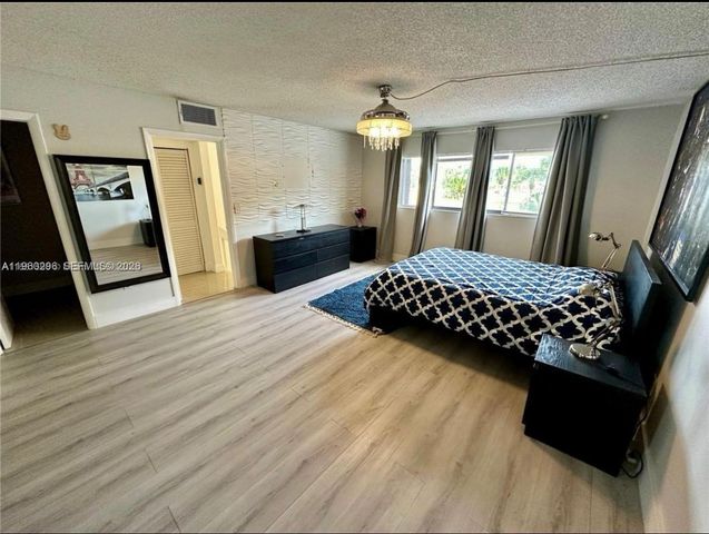 10640 SW 75th Ln 0, Miami, FL 33173