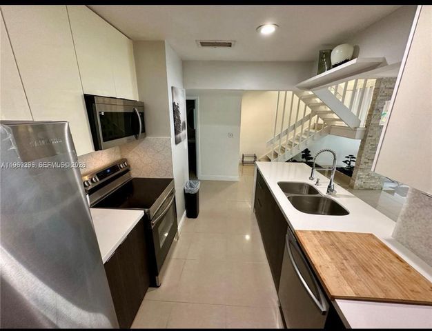 10640 SW 75th Ln 0, Miami, FL 33173