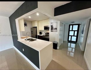 10640 SW 75th Ln 0, Miami, FL 33173