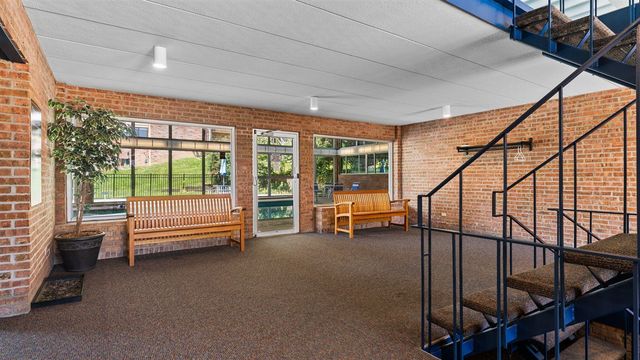1225 S Maple Road Unit: 105, Ann Arbor, MI 48103