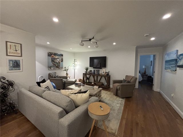 84 John Street C, Newport, RI 02840