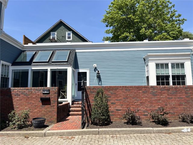 84 John Street C, Newport, RI 02840