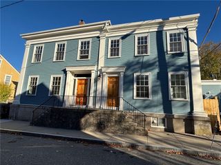84 John Street C, Newport, RI 02840