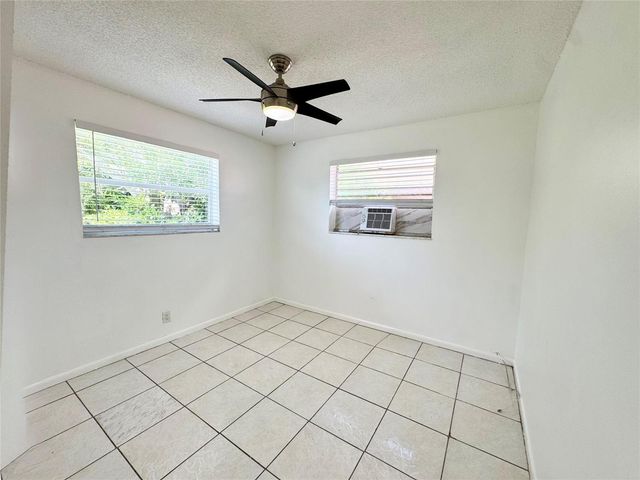 147 W 17th Street, Riviera Beach, FL 33404