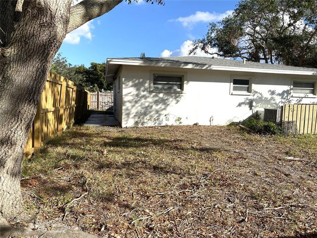 2403 BROWNING STREET, Sarasota, FL 34237