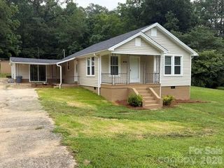 299 US 221 Highway S, Marion, NC 28752