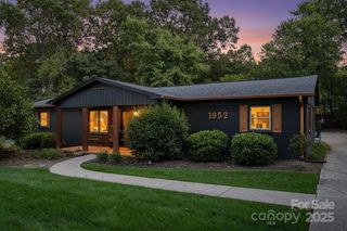 1952 13th Street NE, Hickory, NC 28601