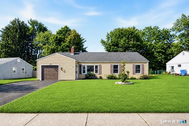 82 Weaver Road, Manchester, CT 06042