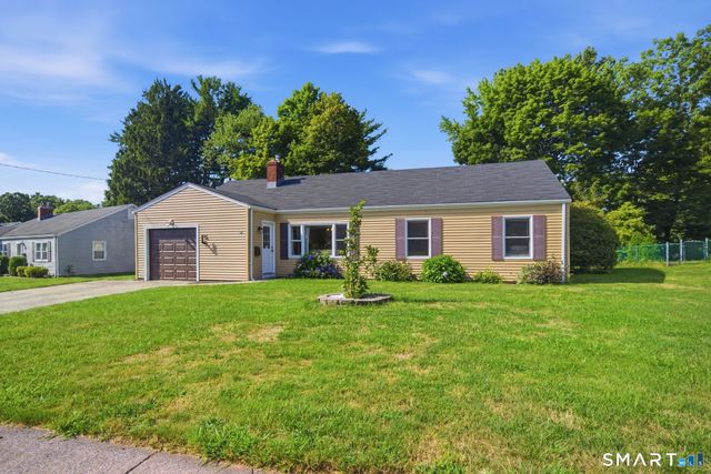 82 Weaver Road, Manchester, CT 06042