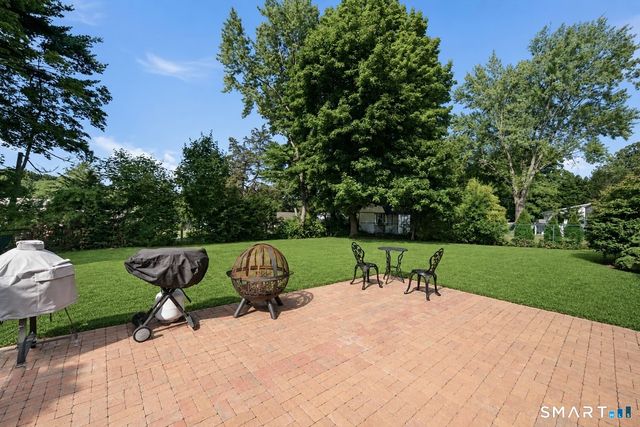 82 Weaver Road, Manchester, CT 06042