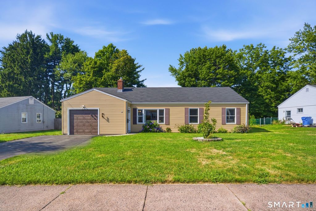 82 Weaver Road, Manchester, CT 06042