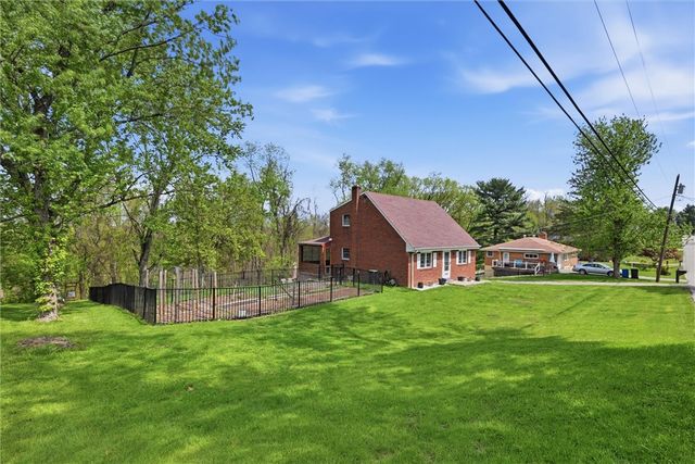 12309 Linshan Dr, North Huntingdon, PA 15642