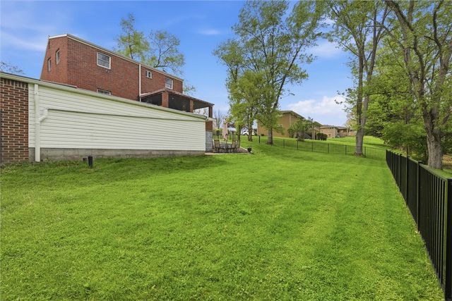 12309 Linshan Dr, North Huntingdon, PA 15642