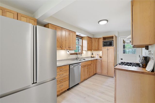 12309 Linshan Dr, North Huntingdon, PA 15642