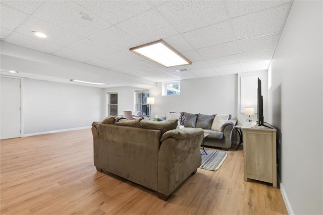 12309 Linshan Dr, North Huntingdon, PA 15642