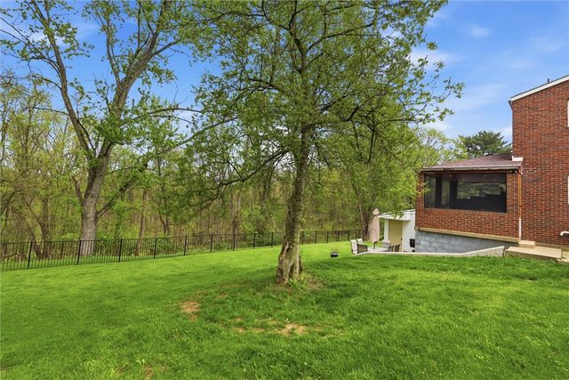 12309 Linshan Dr, North Huntingdon, PA 15642