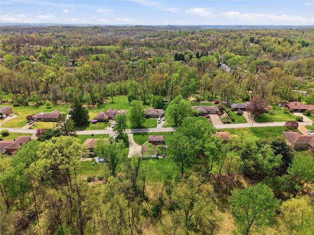 12309 Linshan Dr, North Huntingdon, PA 15642
