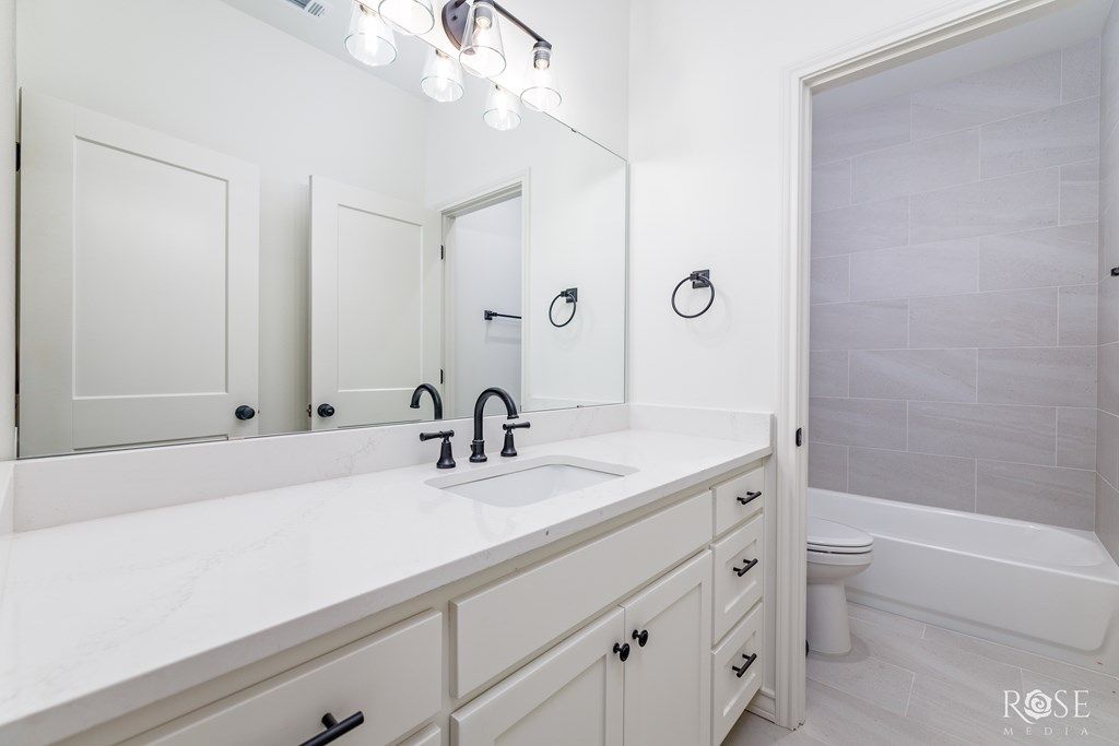 Image 23 of property listing at 5441 Riviera Lane, San Angelo, TX 76904