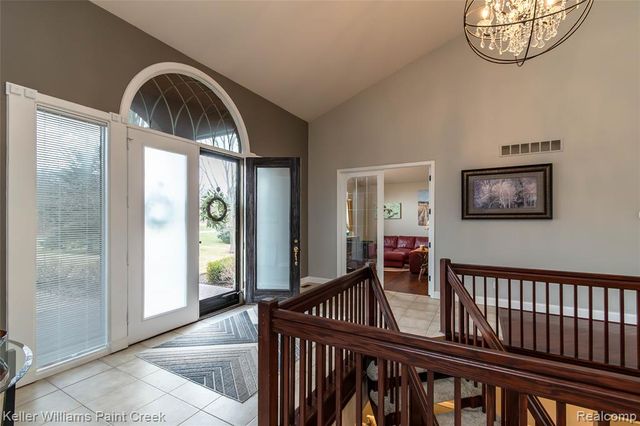 4998 Menominee Lane, Clarkston, MI 48348