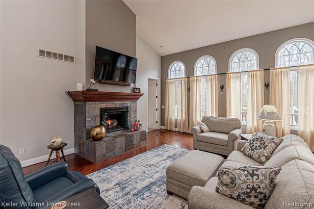 4998 Menominee Lane, Clarkston, MI 48348