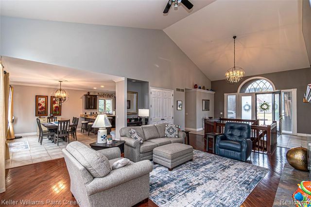 4998 Menominee Lane, Clarkston, MI 48348