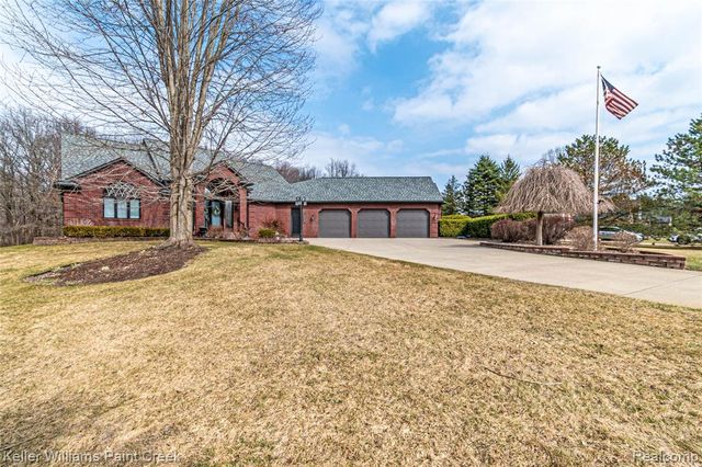 4998 Menominee Lane, Clarkston, MI 48348