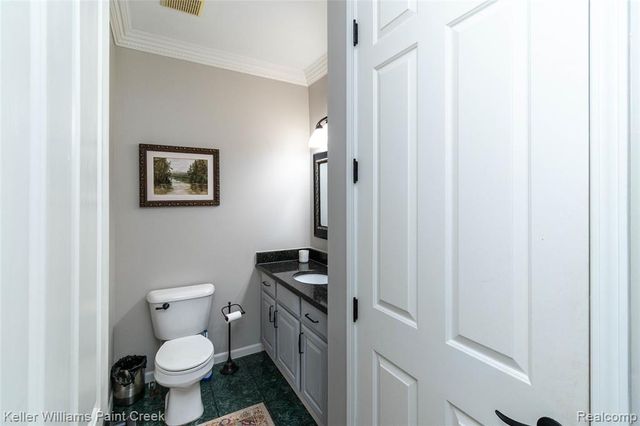 4998 Menominee Lane, Clarkston, MI 48348