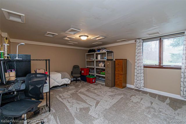 4998 Menominee Lane, Clarkston, MI 48348