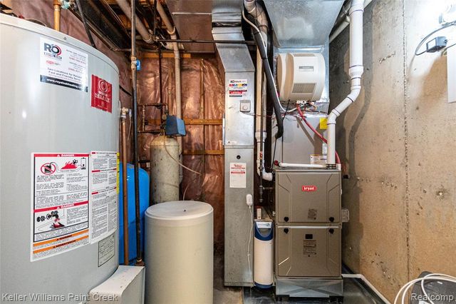 4998 Menominee Lane, Clarkston, MI 48348