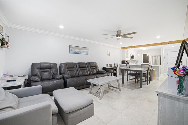 5201 NW 2nd Avenue 2130, Boca Raton, FL 33487