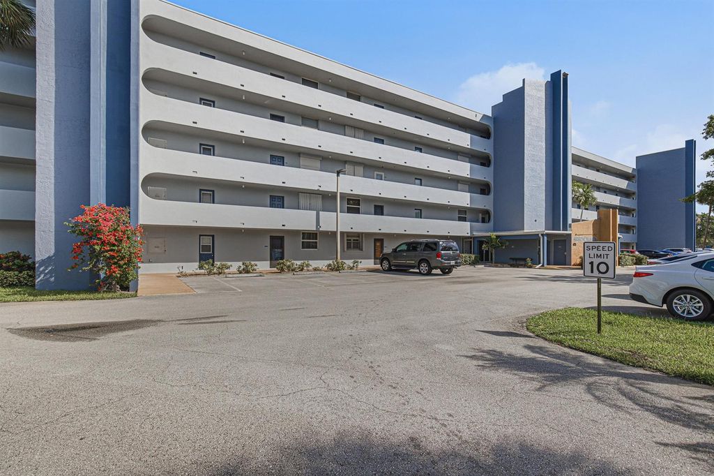 5201 NW 2nd Avenue 2130, Boca Raton, FL 33487