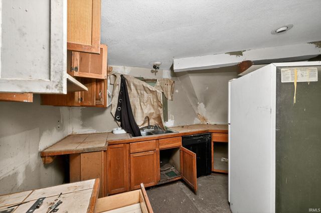 2311 Highland Avenue, South Bend, IN 46613