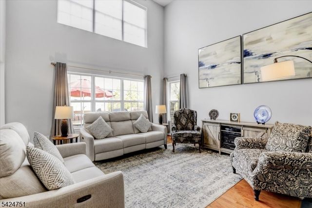 30 Aberdeen Dr, Old Bridge Twp., NJ 08857