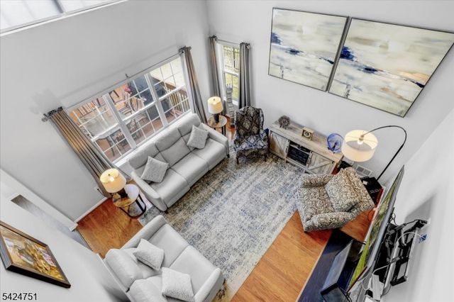 30 Aberdeen Dr, Old Bridge Twp., NJ 08857