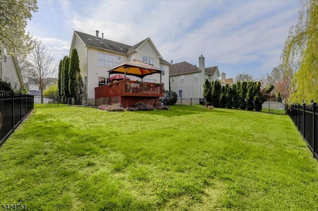 30 Aberdeen Dr, Old Bridge Twp., NJ 08857