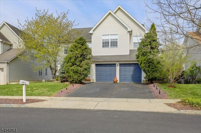 30 Aberdeen Dr, Old Bridge Twp., NJ 08857