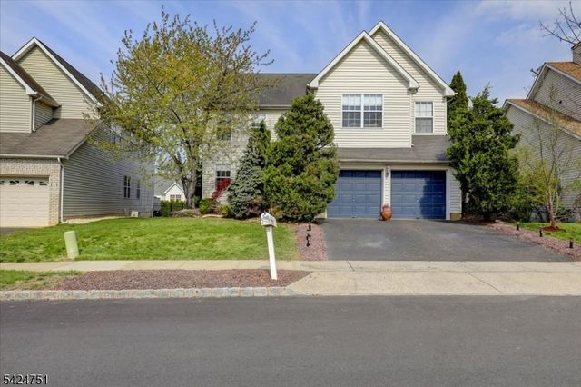 30 Aberdeen Dr, Old Bridge Twp., NJ 08857