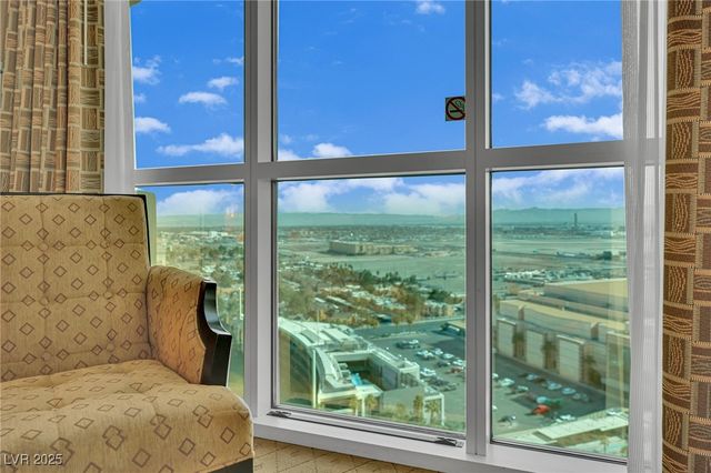 135 East Harmon Avenue 2002 & 2004, Las Vegas, NV 89109