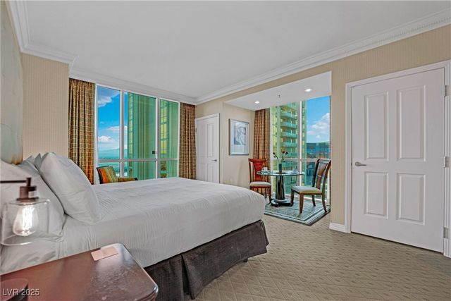 135 East Harmon Avenue 2002 & 2004, Las Vegas, NV 89109