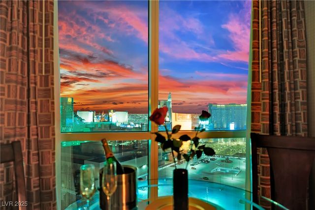 135 East Harmon Avenue 2002 & 2004, Las Vegas, NV 89109