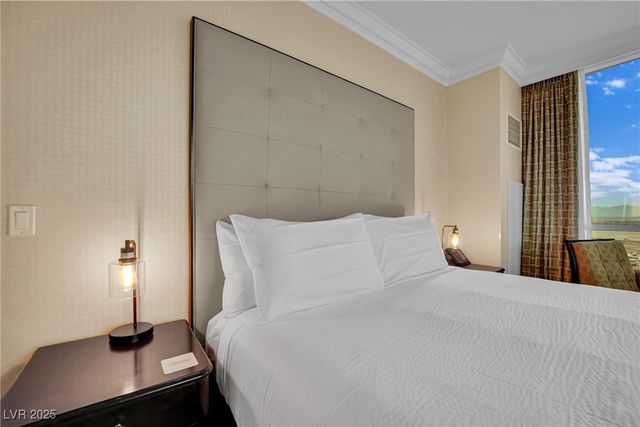 135 East Harmon Avenue 2002 & 2004, Las Vegas, NV 89109