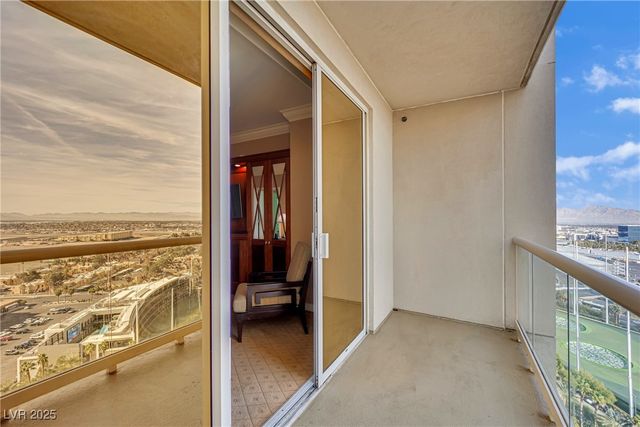 135 East Harmon Avenue 2002 & 2004, Las Vegas, NV 89109