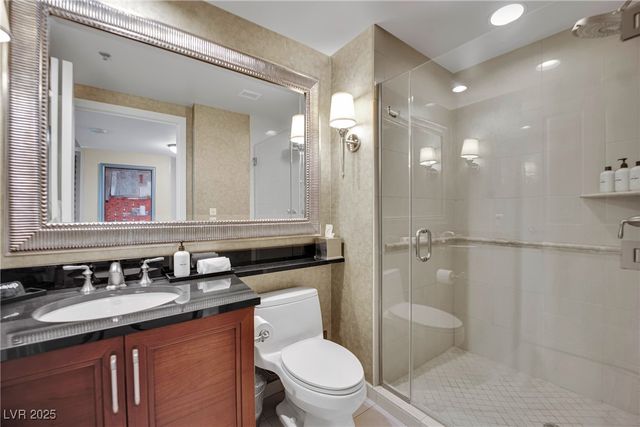 135 East Harmon Avenue 2002 & 2004, Las Vegas, NV 89109