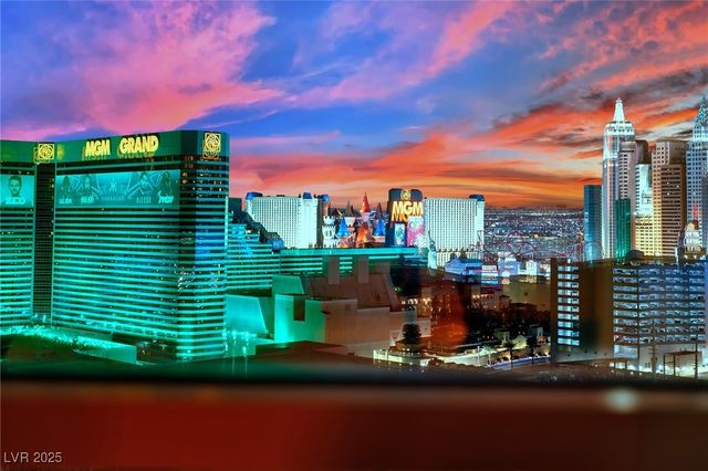 135 East Harmon Avenue 2002 & 2004, Las Vegas, NV 89109