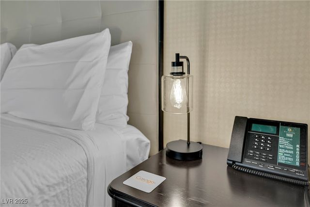 135 East Harmon Avenue 2002 & 2004, Las Vegas, NV 89109