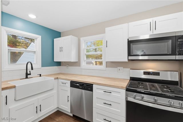 5165 Camden Road, Maple Heights, OH 44137