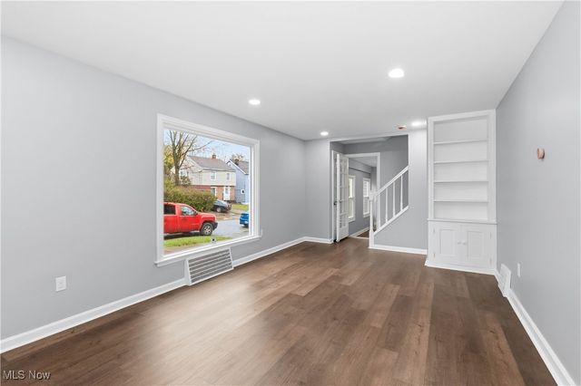 5165 Camden Road, Maple Heights, OH 44137